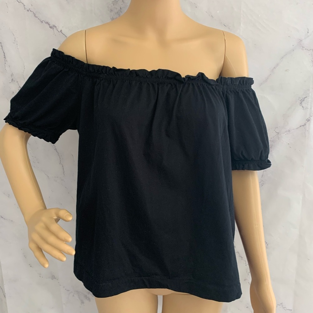 H&M Black Women’s Off the Shoulder Medium Blouse